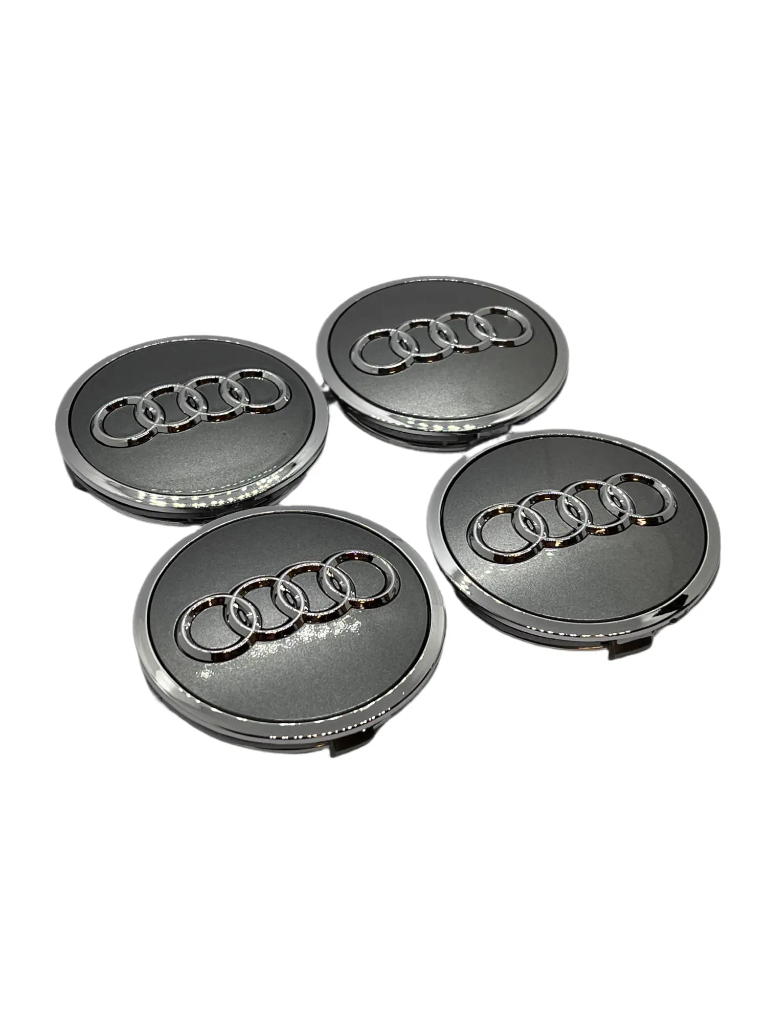 Audi centerkapsler i sølv/grå, sæt med 4 stk - 61/69 mm - BilligStyling