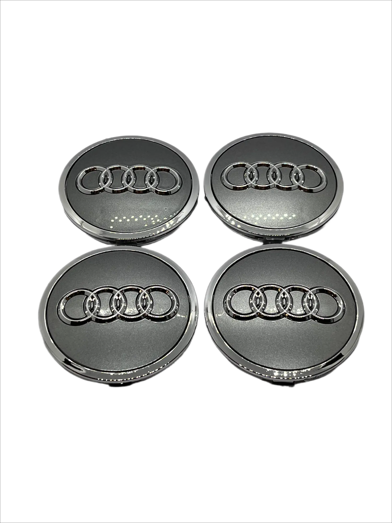Audi centerkapsler i sølv/grå, sæt med 4 stk - 61/69 mm - BilligStyling