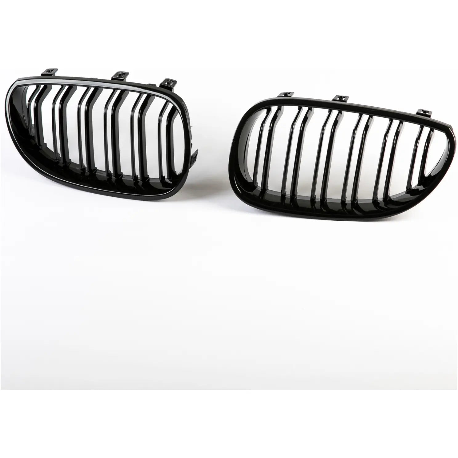 BMW E60/61 frontgrill nyrer - Sort højglans - Komplet sæt - BilligStyling
