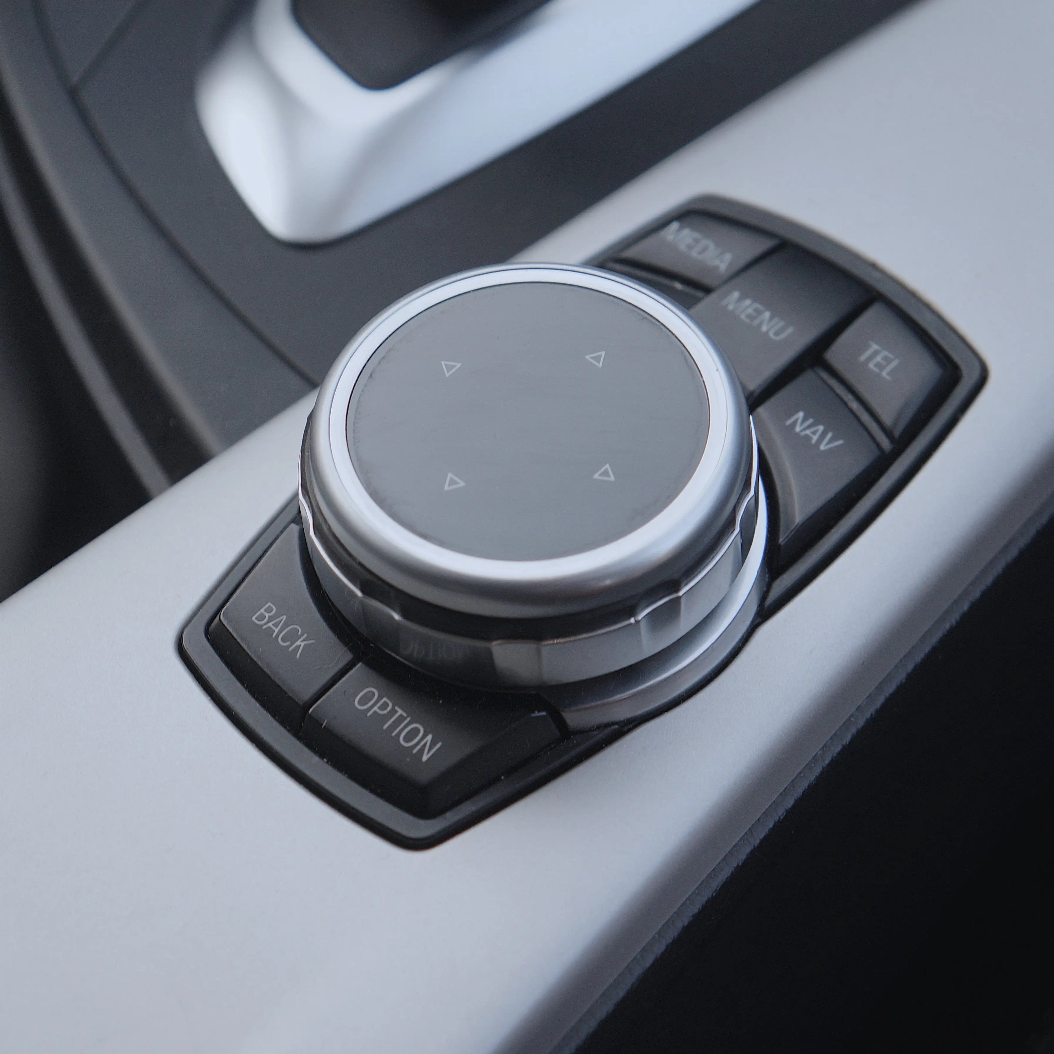 bmw multimedieknao
