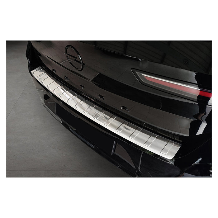 Læssekantbeskytter Opel Astra VI Hatchback 2021- Stål avisa
