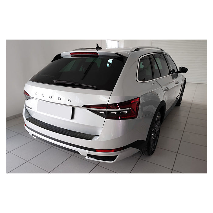 Læssekantbeskytter Skoda Superb Combi 2015-2023 Matsort avisa