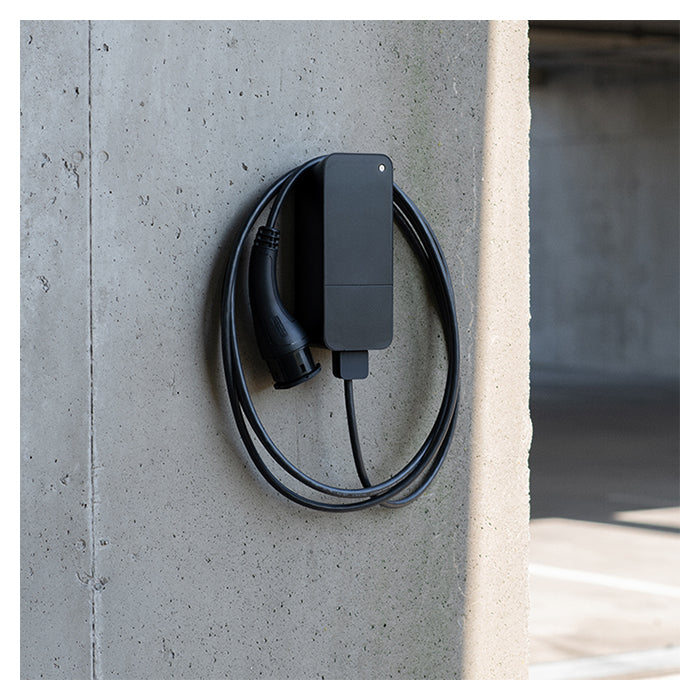 Amina S Ladeboks 11kW/20A 3-faset 6 Meter amina