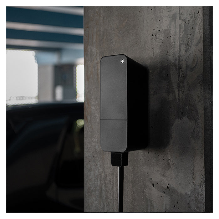 Amina S Ladeboks 11kW/20A 3-faset 6 Meter amina