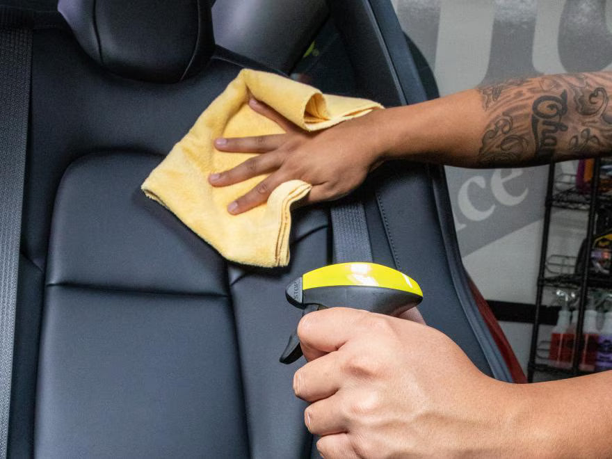 Meguiars Ultimate Leather Detailer Læderpleje Spray (473 ml) - BilligStyling
